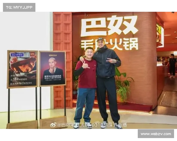 从篮球场到私人生活:库兹马与伊娃的关系引发关注 从篮球场到私人生活:库兹马与伊娃的关系引发关注